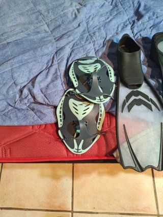 Aletas y manoplas de buceo Beach Line