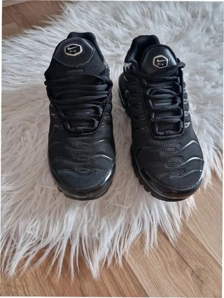 Nike Air Max Plus Talla 40 Negro