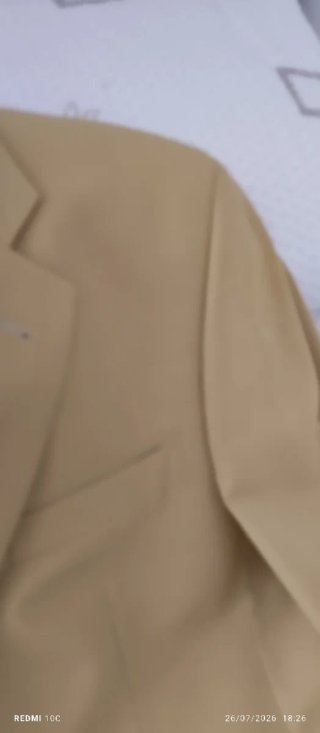 Traje de caballero beige