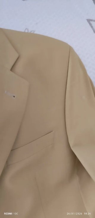 Traje de caballero beige