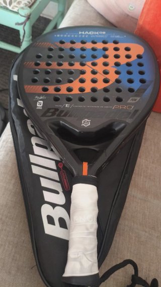 Pala de pádel Bullpadel Hack 02
