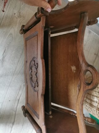 Revistero de madera vintage