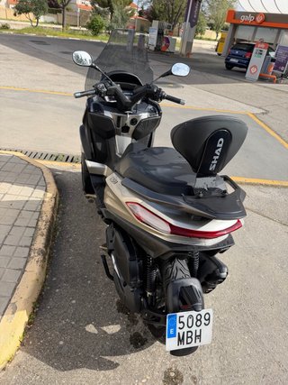 Piaggio MP3 400 Hpe