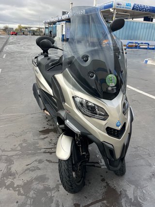 Piaggio MP3 400 Hpe