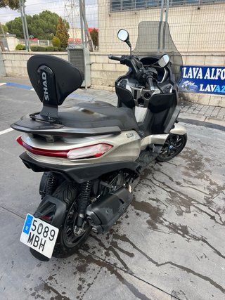 Piaggio MP3 400 Hpe