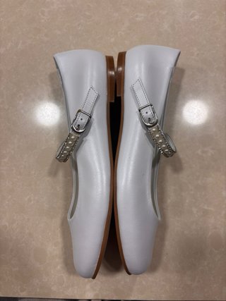 Zapatitos blancos talla 37 pulsera perlas