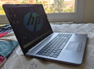 Ordenador portátil HP 250 G7 Plata