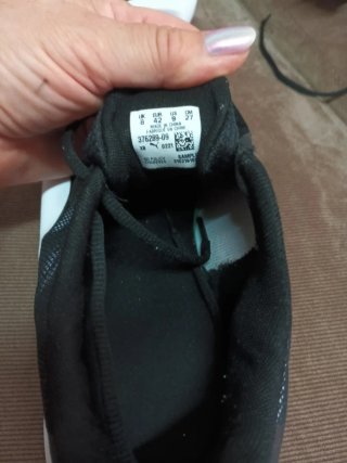 Zapatillas Puma Negras y Blancas