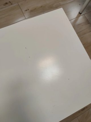 Mesa auxiliar blanca Ikea