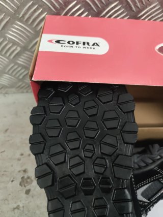 Zapatos de seguridad Cofra negros y grises
