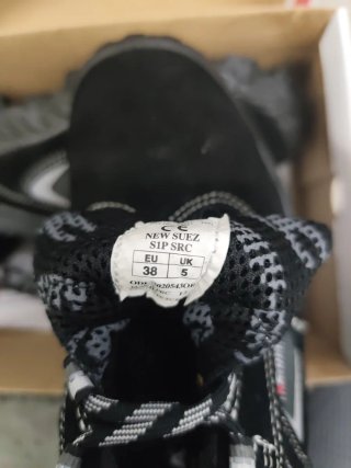 Zapatos de seguridad Cofra negros y grises