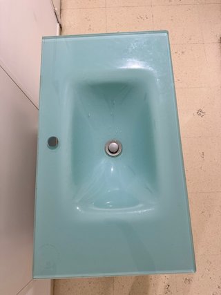 Mueble de baño moderno blanco y azul