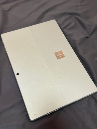 Microsoft Surface Pro 5 i5 / 4GB / 128GB