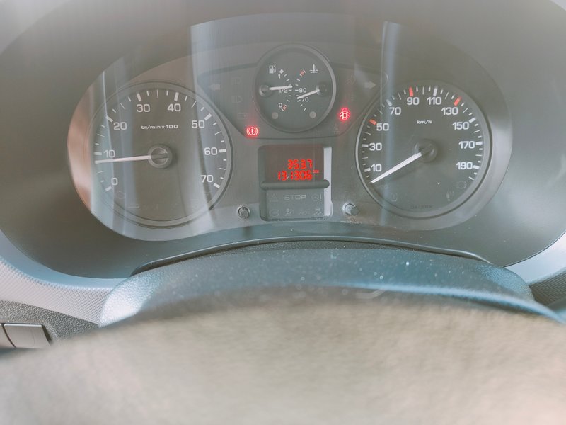 Peugeot Partner 2018, foto 16