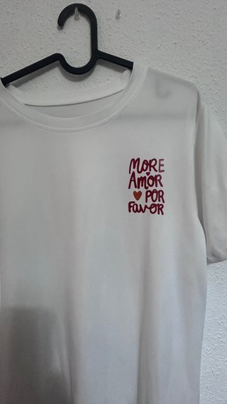 Camiseta More Amor Por Favor