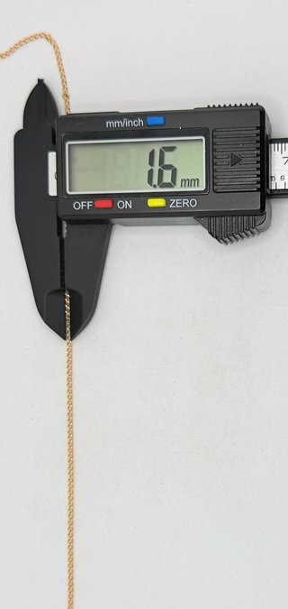 Cadena Barbada de oro de 18k, 3.57 g, 64 cm.