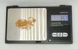 Cadena Barbada de oro de 18k, 3.57 g, 64 cm.