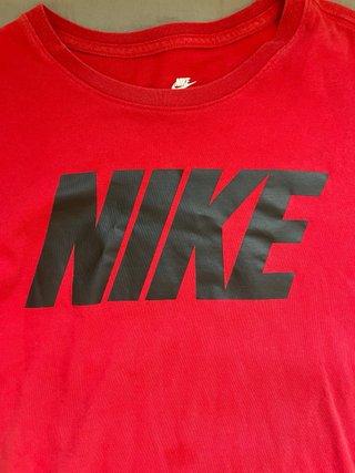 Camiseta Nike Roja