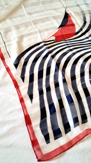 Foulard in seta con fantasia marina