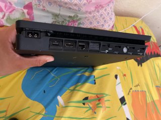 PS4 (PlayStation 4) Negra con Mando y HDMI