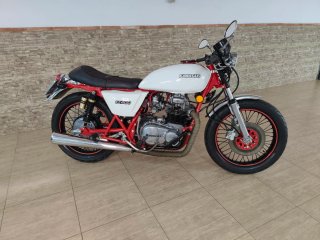 Kawasaki KZ400 Café Racer