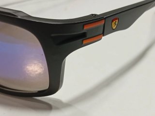 Óculos de Sol Ferrari Preto