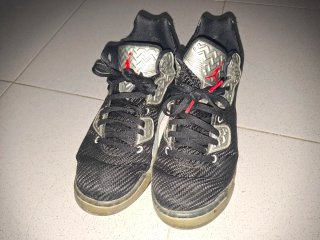 Zapatillas Jordan Negras y Plateadas