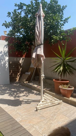 Sombrilla de exterior beige