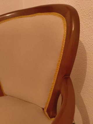 Butaca vestidor beige y madera