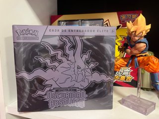 Caja Entrenador Élite Oscuridad Absoluta Pokémon