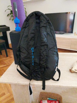Mochila Padel Artengo Negra y Azul