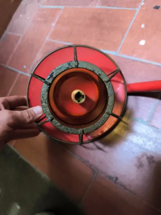 Aplique vintage de pared rojo y amarillo