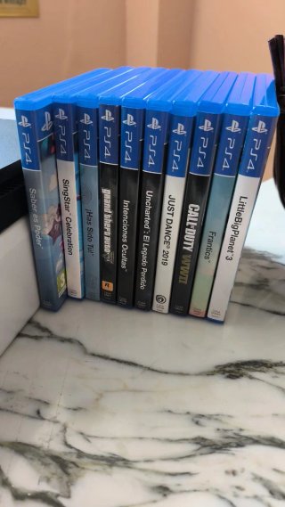 PS4 (PlayStation 4) 500GB Negra + Mando + Juegos