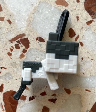 Figura Minecraft Kinder Joy Gato
