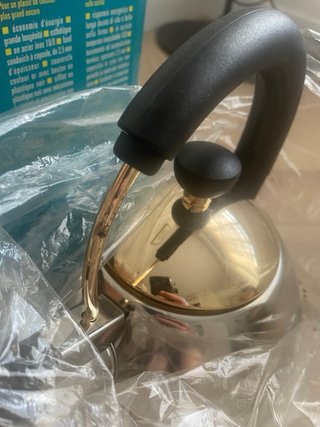 Hervidor de agua con silbato 2.5L