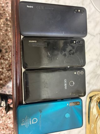 4 Móviles Huawei Negros (Pantallas Rotas)