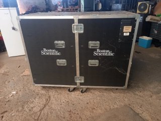 Se vende caja para equipo de sonido altavoces etap