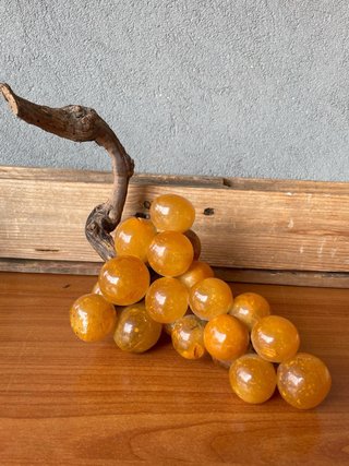 Grappolo d'uva vintage vetro ambra anni '60