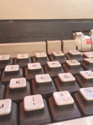Máquina de escribir antigua