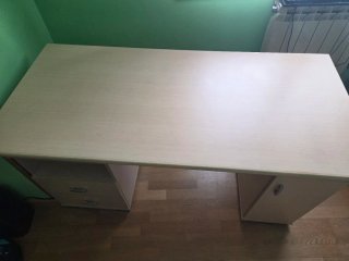 Escritorio de madera