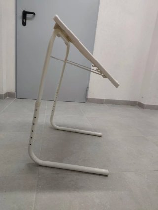 Mesita auxiliar plegable blanca