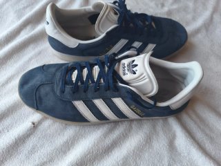 Zapatillas Adidas Gazelle Clásicas Azul Marino