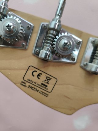 Bajo Eléctrico Arcus Miller V9