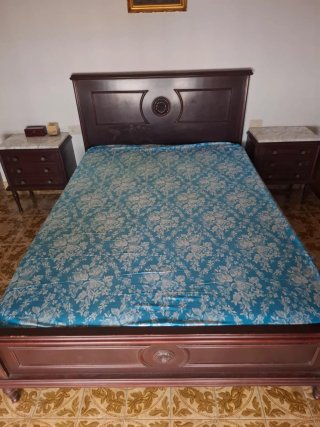 Conjunto habitacion: Mesitas, cama y cómoda