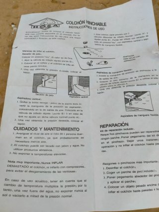 Colchón hinchable azul