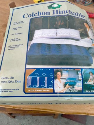 Colchón hinchable azul
