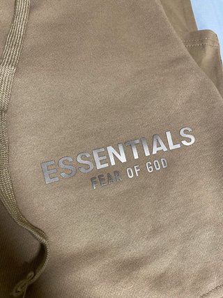 Conjunto Essentials Marrón Camiseta y Pantalón Cor