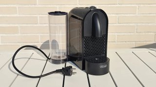 Cafetera Nespresso Delonghi EN110B
