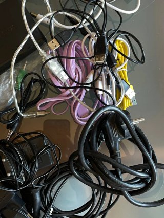 Lote Cables y Adaptadores Corriente