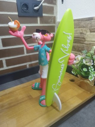 Figura Pantera Rosa Surfista con Bebida